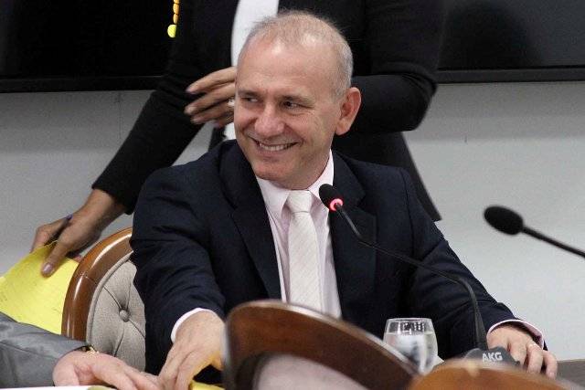 Deputado Ezequiel Neiva confirma repasse de R$ 500 mil à Sesau, para mutirão de cirurgias em Vilhena
