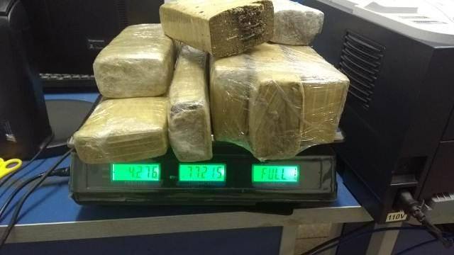 Em ações deflagradas em bairros diferentes, polícia faz prisões e apreensões de maconha em Vilhena