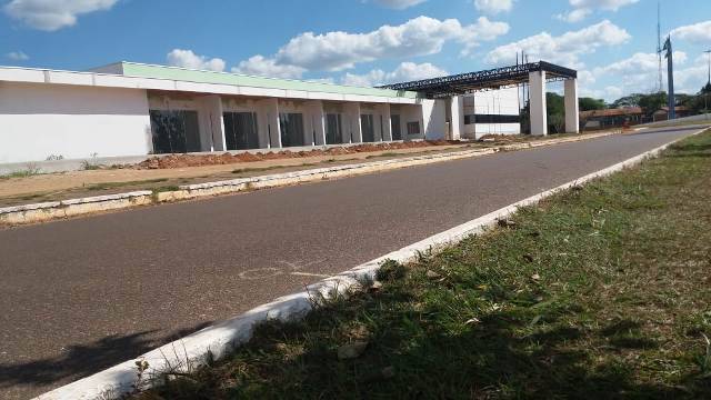 Vilhena: vereador se nega a pagar aditivo de R$ 300 mil; obra de reforma da Câmara pode empacar e ir parar na justiça