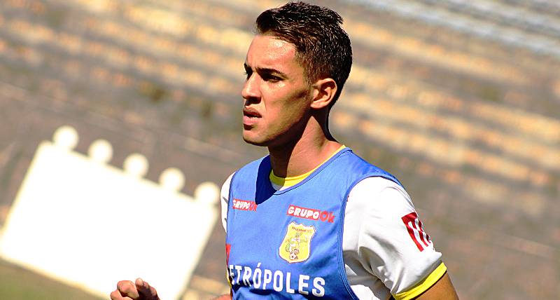 Do Leão para o Jacaré: zagueiro campeão Estadual pelo Vilhenense assina com Brasiliense