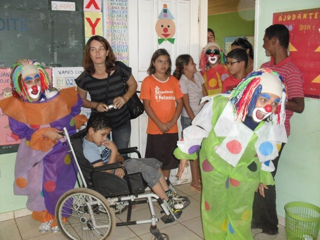 ESCOLAS MUNICIPAIS DESENVOLVEM ATIVIDADES PARA INCLUSÃO DE ALUNOS ESPECIAIS