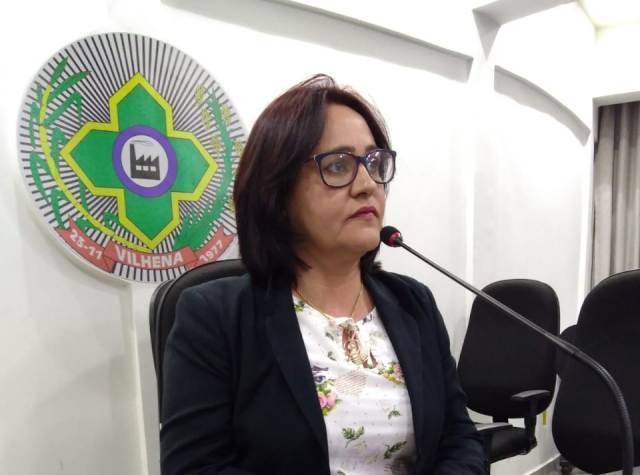 Após polêmica, vereadora apresenta projeto obrigando lojas de Vilhena a oferecer banheiros gratuitos a clientes