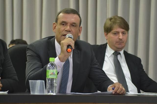 Em sessão da Câmara, vereador volta a chamar prefeito de “incompetente” em Vilhena e criticar mamógrafo inoperante