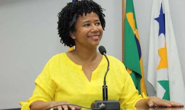 Deputada rondoniense votou a favor da reforma da Previdência, mas manteve aposentadoria especial para si mesma