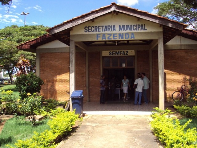 PREFEITURA DE VILHENA: GASTOS COM PESSOAL ESTOURAM LIMITE EM R$ 800 MIL POR MÊS