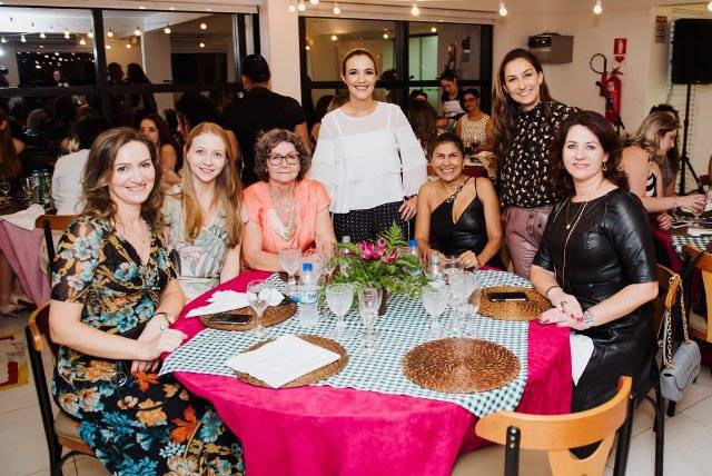 Menu italiano, música e animação marcam primeiro jantar da Noite do Chef Black só com mulheres em Vilhena