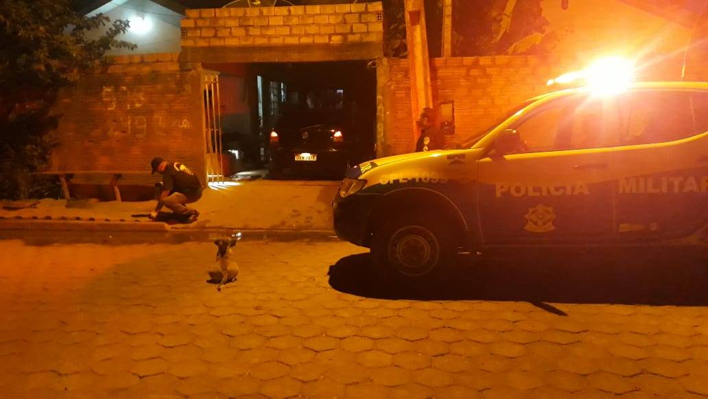 Bandidos tentam executar garoto a tiros e acabam baleando o pai dele por engano em Vilhena