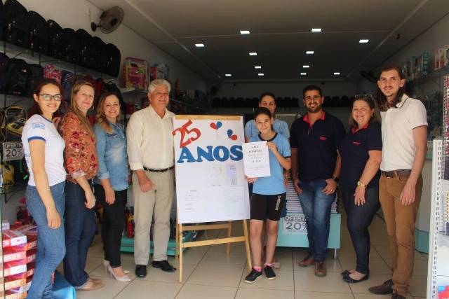 Aluna da rede municipal ganha concurso de desenhos e poesias promovido por livraria em Vilhena