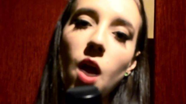 VÍDEO: após funk na estreia, cantora vilhenense de 18 anos lança clássico gospel nas redes sociais