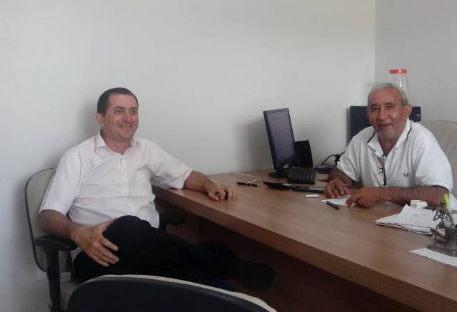 Vereador que também é professor quer salário igual para as duas categorias e admite disputar prefeitura de Cerejeiras