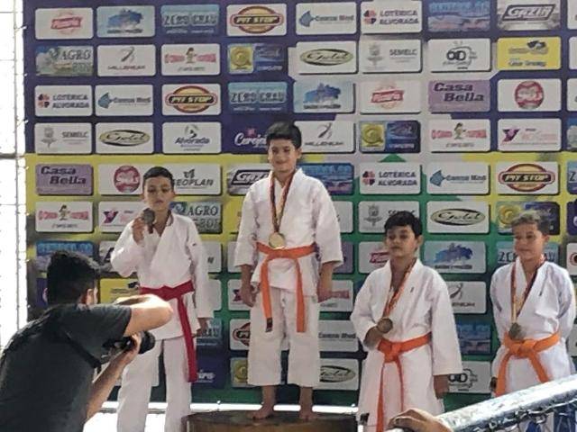 Vilhenense de 10 anos conquista quatro medalhas na 9ª Copa Alvorada de Karatê
