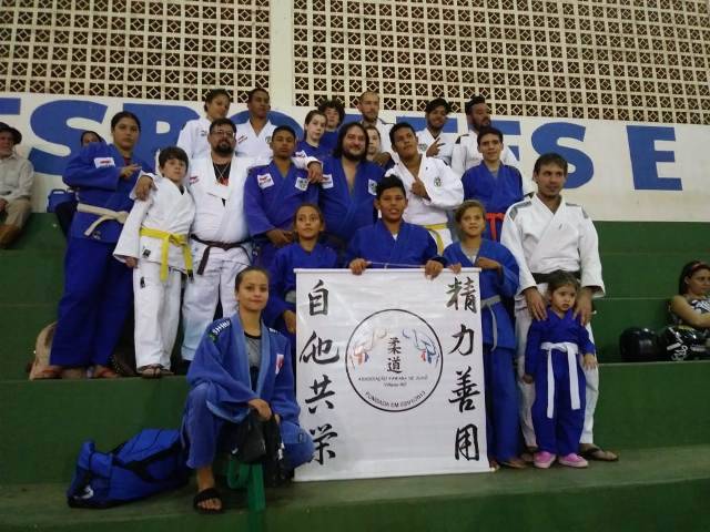 Judocas vilhenenses conquistam 23 medalhas em competição na cidade de Alta Floresta