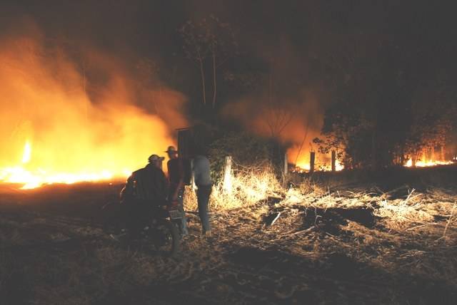 FOCOS DE INCÊNDIO AUMENTARAM 10 VEZES E SÓ UM AUTO DE INFRAÇÃO FOI LAVRADO
