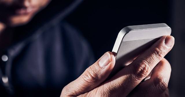 Mulher de 36 anos tem telefone celular invadido por hacker, cancela linha e aciona a polícia em Vilhena