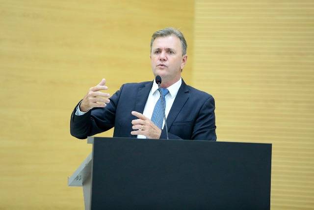 Deputado Luizinho Goebel sugere suspensão da pesca profissional no Vale do Guaporé para repovoar rios