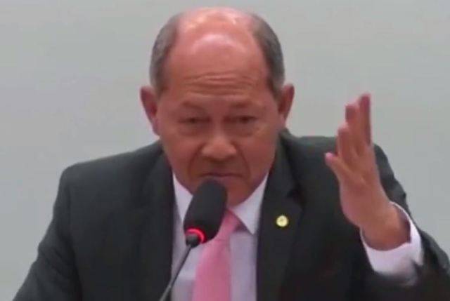 ASSISTA VÍDEO: deputado militar de Rondônia diz, em audiência sobre Previdência: “fui treinado para matar, e matar muito”