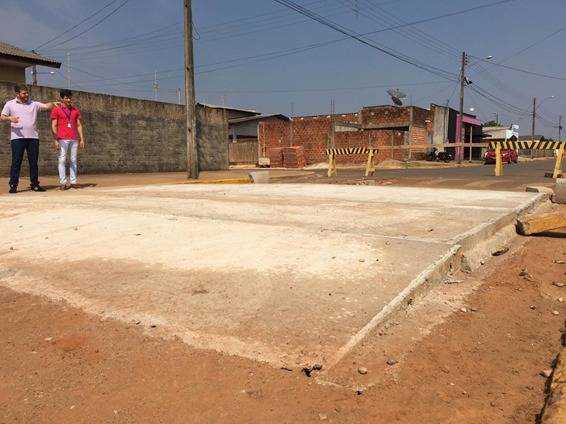 Após polêmica, prefeitura retoma faixas elevadas em Vilhena e vereador que é autor da proposta fiscaliza