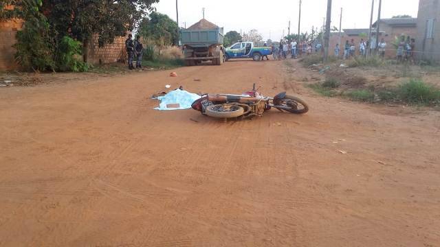 Vilhena: borracheiro de 25 anos morre após moto atingir caminhão-caçamba em trecho sem sinalização