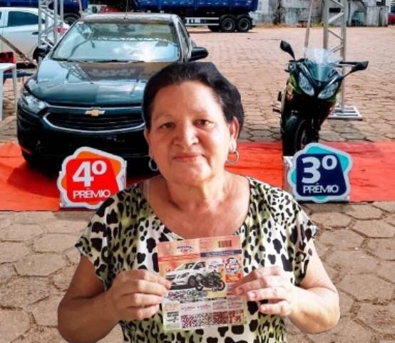Moradora da zona rural de Colorado do Oeste ganha, sozinha, moto esportiva de R$ 25 mil no sorteio do Rondoncap