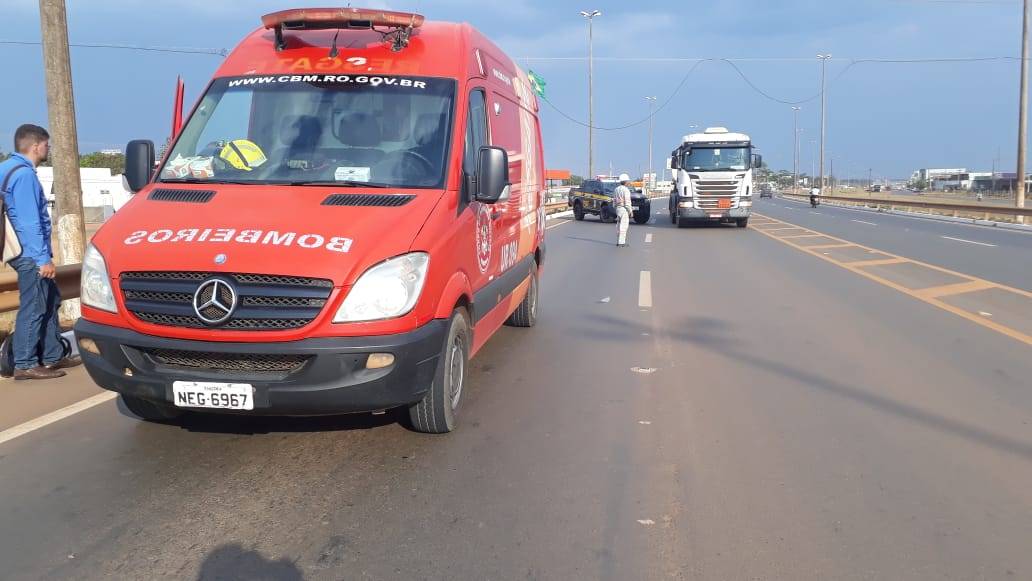 Motociclista fica ferida após ter pescoço atingido por cabo de internet enquanto transitava pela BR-364, em Vilhena