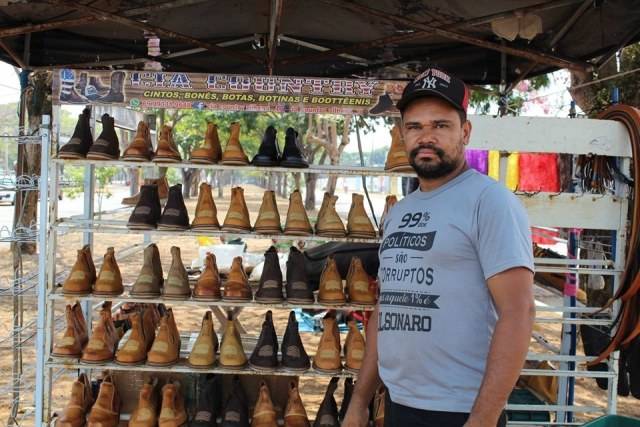 Em tempos de crise, vilhenenses disputam mercado com vendedores ambulantes que vêm da Paraíba