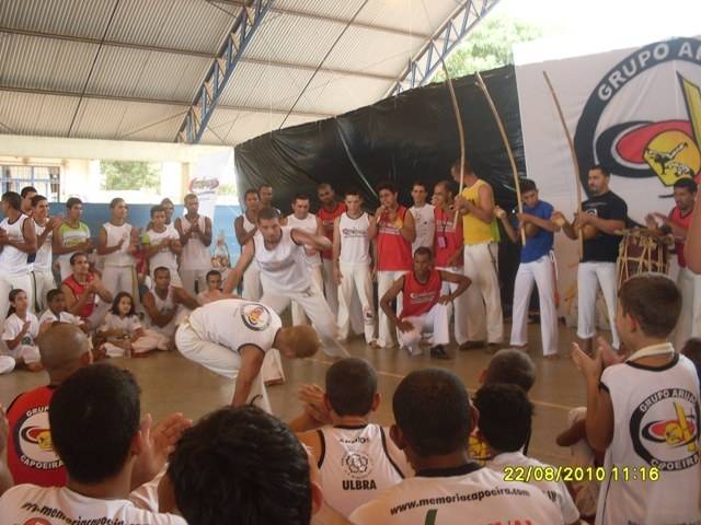 CAPOEIRISTAS DE VILHENA PARTICIPAM DE ENCONTRO INTERNACIONAL