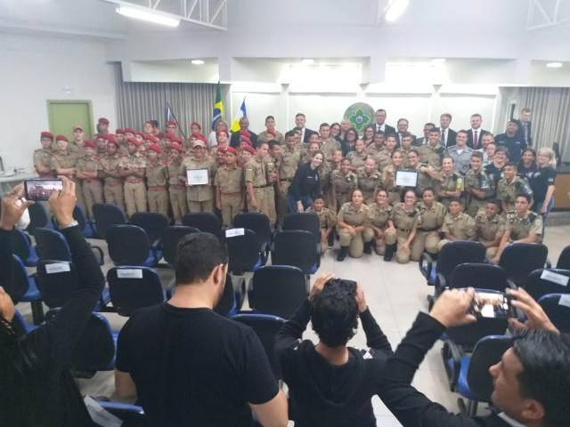 Bombeiros e Agentes Mirins recebem homenagem da Câmara Municipal de Vilhena