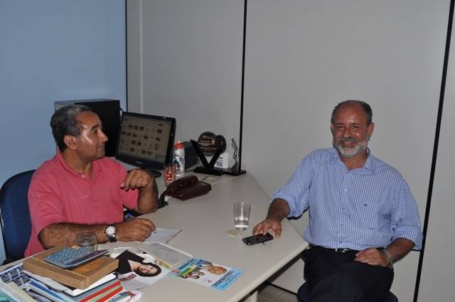 CANDIDATO DO PT AO GOVERNO VISITA SITE E DIZ QUE ELEIÇÃO ESTÁ INDEFINIDA