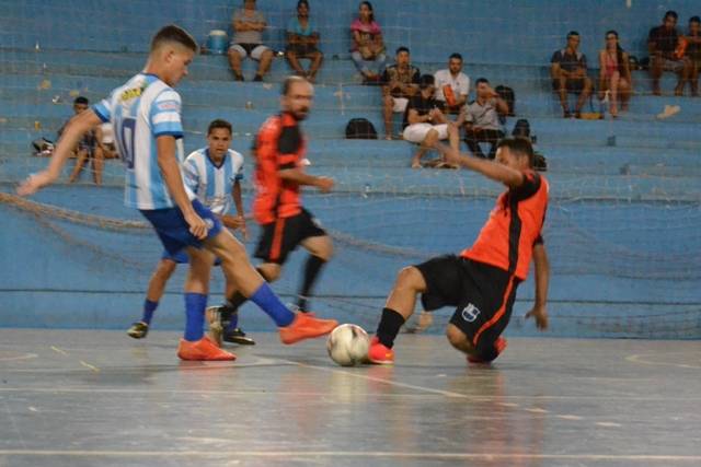 Segundo dia de jogos pela Copa Vilhena de Futsal teve quatro jogos no Poliesportivo Jorge Teixeira