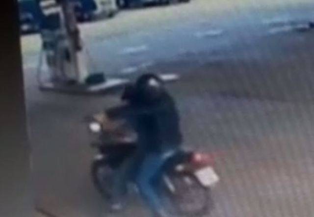 ASSISTA: vídeo mostra mulher de detento executado e frentista sendo baleados; sobrevivente continua internada na UTI