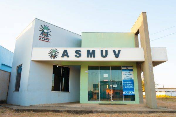Durante assalto em associação de servidores, funcionários da entidade ficam sob a mira de armas dos ladrões