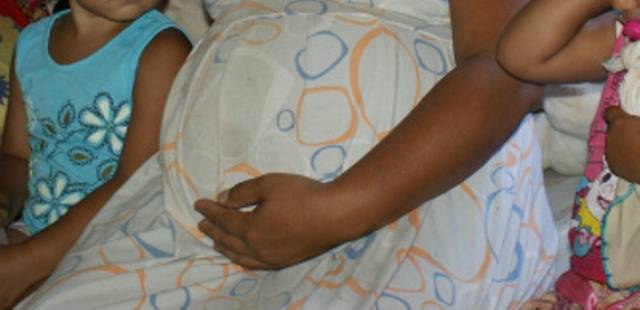 Mulher grávida que quase desmaiou de fome implora por ajuda na internet e vilhenenenses se compadecem