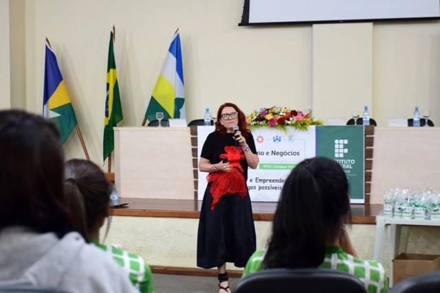 Sicoob Credisul participa de Feira de Estágios, Emprego e Negócios do IFRO, campus de Vilhena