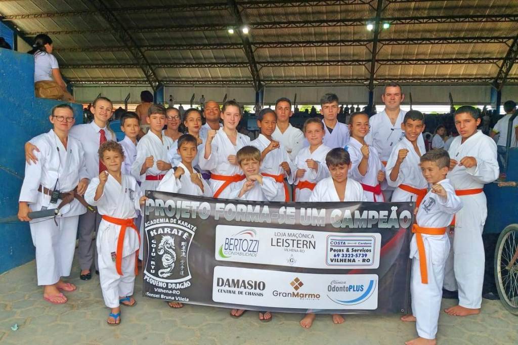 Academia Pequeno Dragão conquista 24 medalhas na 3ª Etapa do Estadual de Karate Interestilos