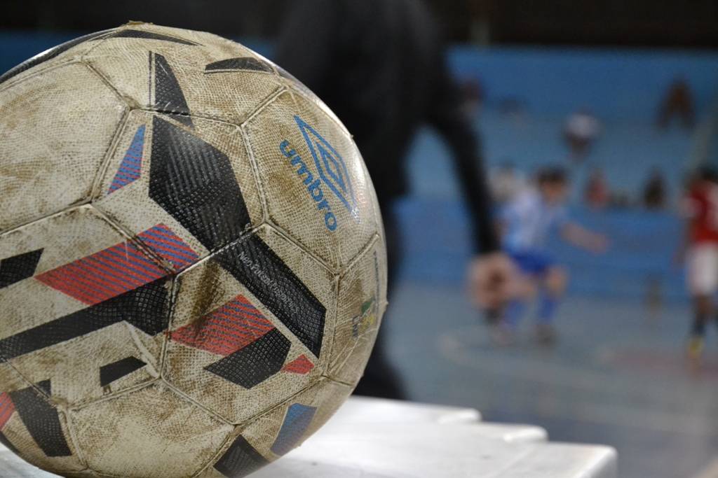 Quatro jogos pelo Masculino e dois pelo Veterano movimentaram a segunda-feira da Copa Vilhena de Futsal