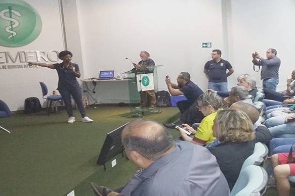 Com reforço de “não ao racismo” da ex-jogadora Pretinha, CBF Social do Futebol Feminino promove palestras em porto velho