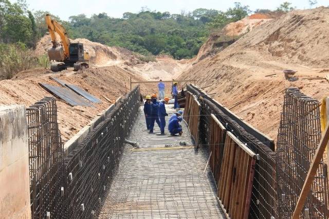 Avenida Rondônia e “Buracão” resistem a aguaceiro e obras da Prefeitura acabam com uma década de alagamentos e erosões