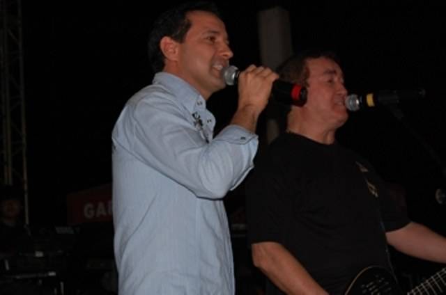 NATAN CANTOU COM AMADO BATISTA EM ESPIGÃO