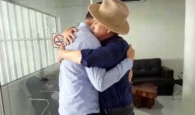 OPINIÃO: por que dois dos homens de bem de Rondônia, choraram e se abraçaram numa reconciliação pública, e hoje se odeiam?
