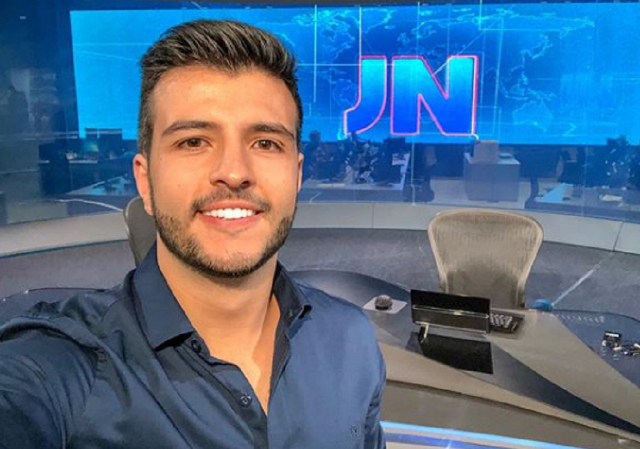 Evangélica, mãe de jornalista gay que assumiu namoro com militar de Rondônia rebate homofóbicos nas redes sociais
