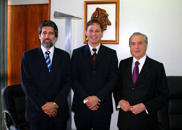 Justiça confirma sentença e mantém condenação de ex-prefeito que vendeu imóveis do município “a preço de banana”