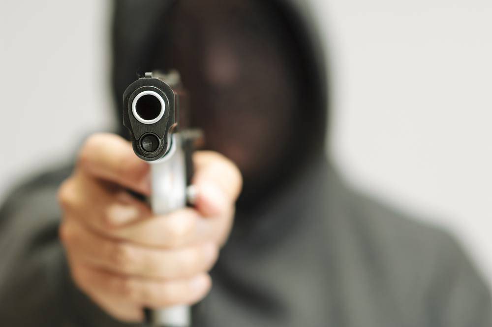 Homem armado sequestra ônibus e justifica: “tentativa de roubo não deu certo, mas não vou ficar no prejuízo”