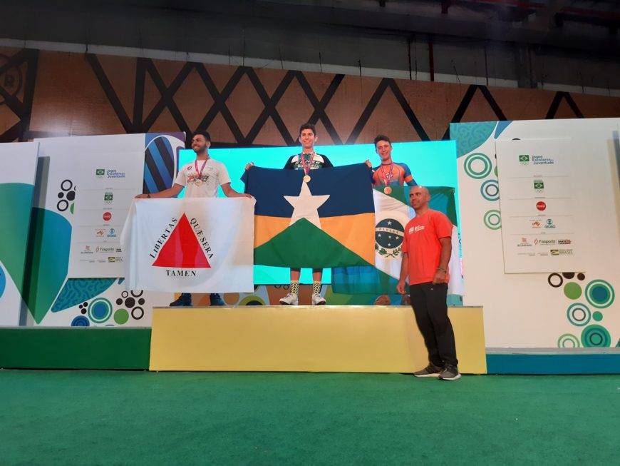 Atleta do ciclismo é bicampeão na prova de velocidade dos Jogos Escolares em Blumenau