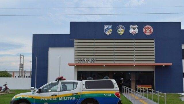 Após largar o marido e se hospedar na casa de amiga, mulher aciona polícia e acusa anfitriã de furto