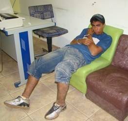 POLÍCIA PERSEGUE LADRÕES E RECUPERA MOTO