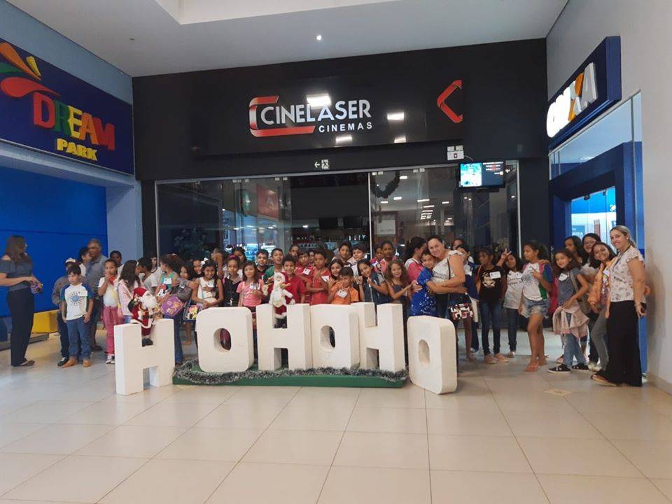 Através de doações, alunos da rede pública de Cerejeiras vão ao cinema pela primeira vez na vida em Vilhena