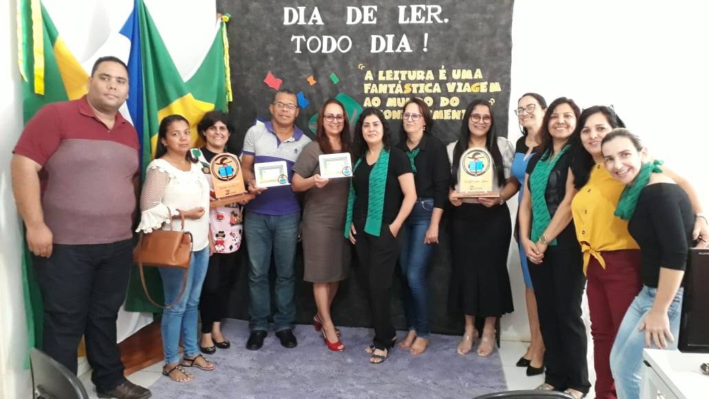 Governo de Rondônia presta homenagem e premia profissionais de educação que se destacaram em projeto de leitura