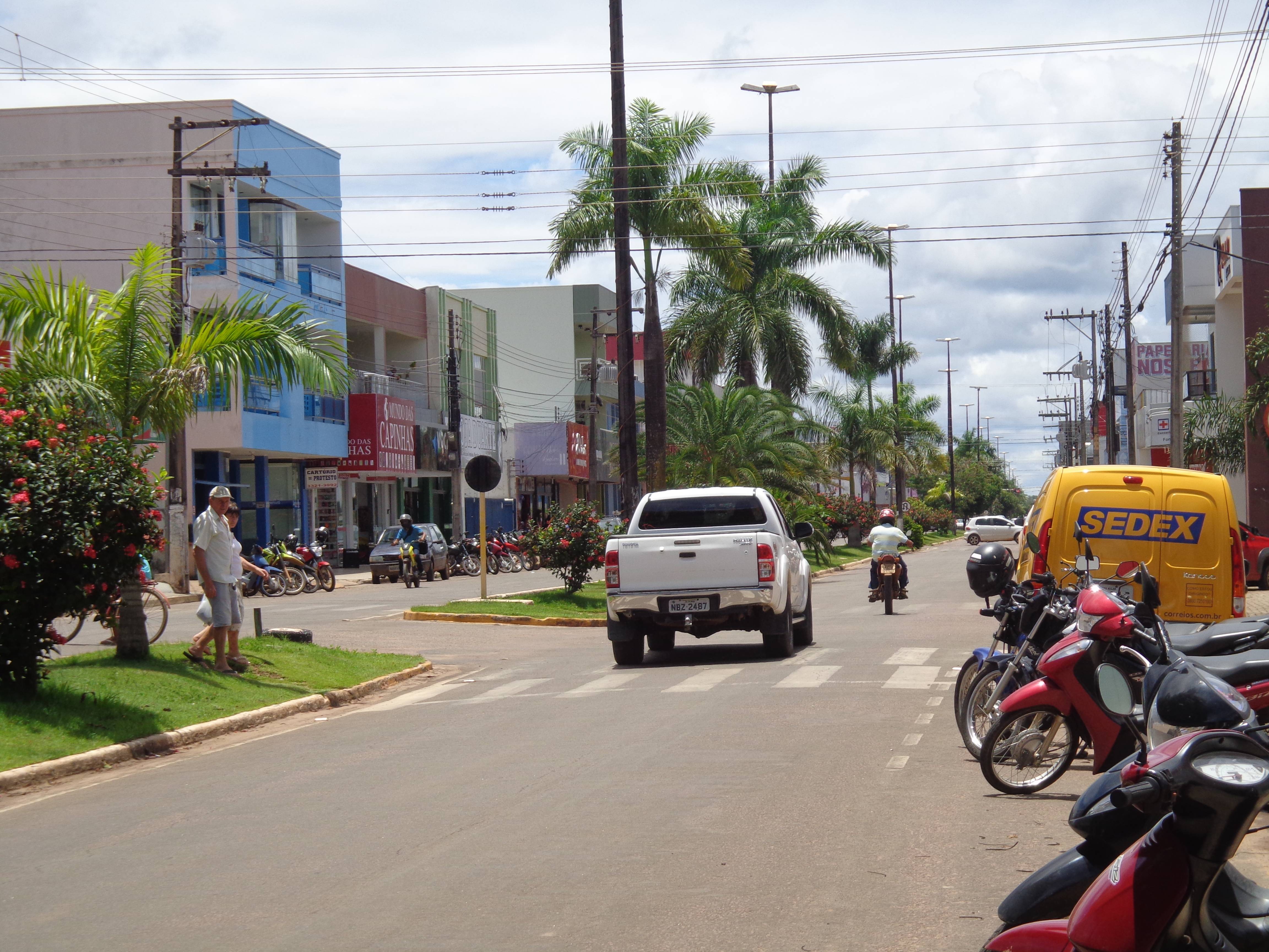 Comércio local funcionará em horário especial durante o final de ano em Vilhena, comunica ACIV