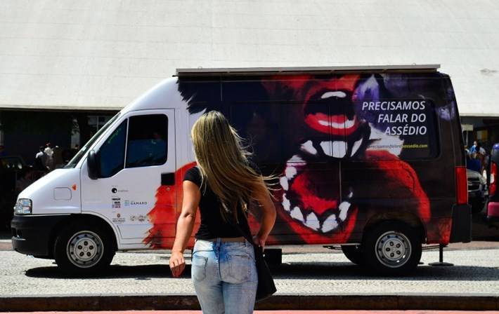Empresário será ouvido pela polícia, após assédio contra adolescentes em avenida e tentativa de comprar cabelos