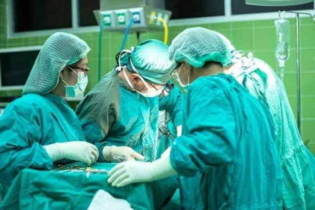 Mecânico vilhenense de 61 anos que precisou recorrer à justiça por cateterismo é operado em hospital de Porto Velho